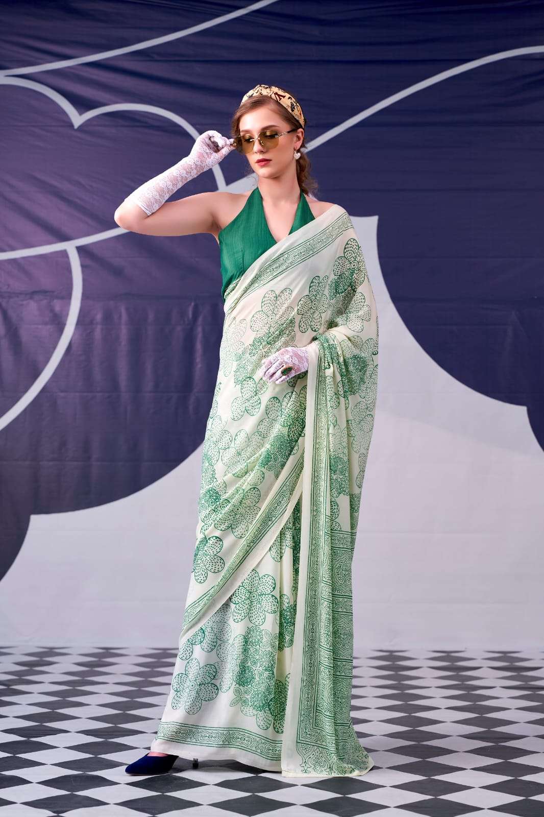 CLASSIC BEAUTY REDEFINED WITH SILKY SMOOTH TEXTURE AND ARTISTIC FLORAL DETAILLING SAREE KASHVIYA