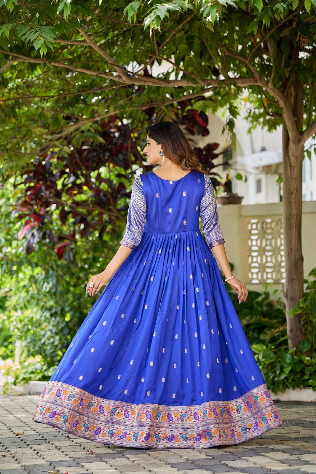 LAUNCHING NEW TREANDING SOFT SILK GOWN 