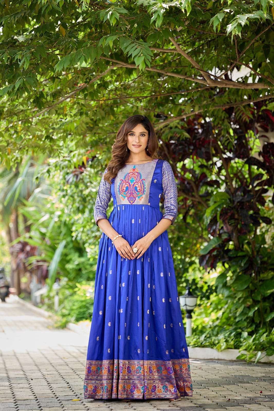 LAUNCHING NEW TREANDING SOFT SILK GOWN 