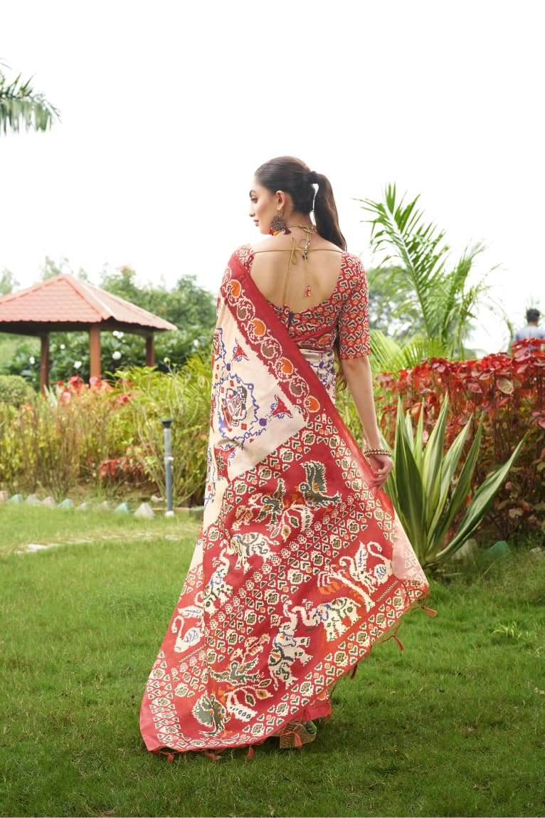 LAUNCHING PREMIUM PATOLA SAREE COLLECTION