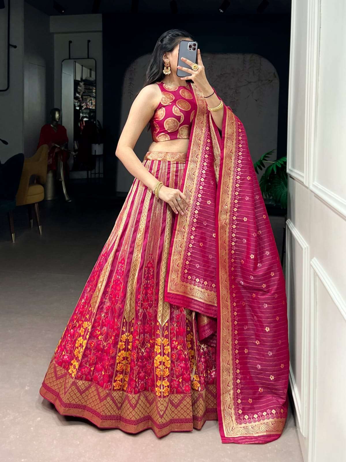 MOST AMAZING SILK BANARASI LEHENGA CHOLI 