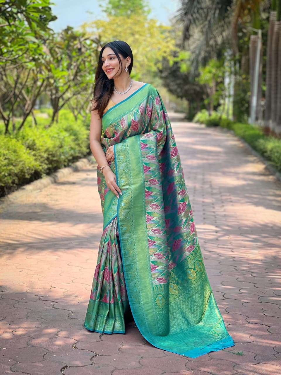 NEW LAUNCHING MOST TREANDING KANCHIPATTU SILK SAREE ANUSHKA CATALOG
