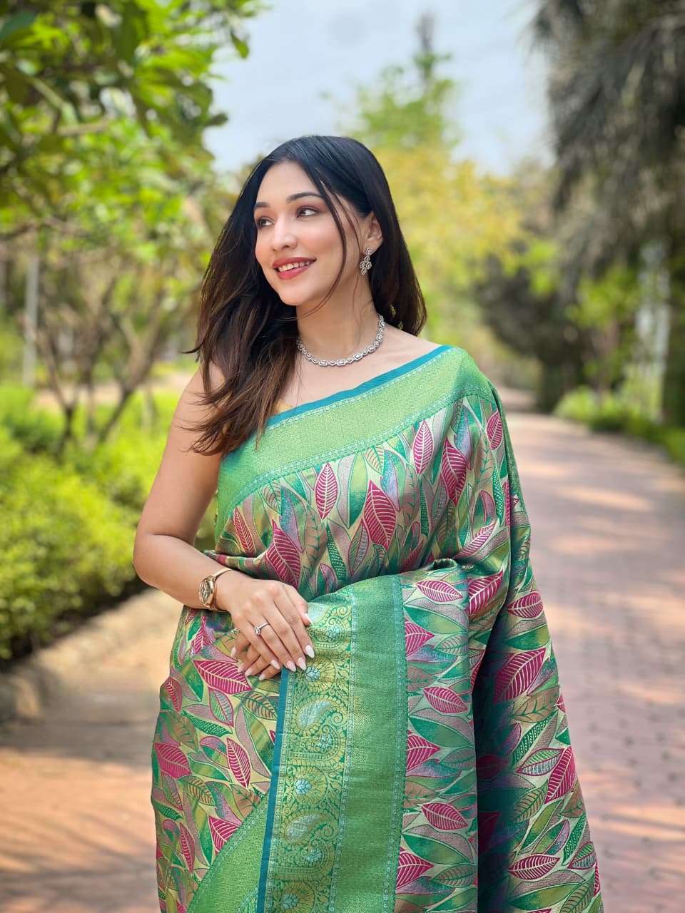 NEW LAUNCHING MOST TREANDING KANCHIPATTU SILK SAREE ANUSHKA CATALOG