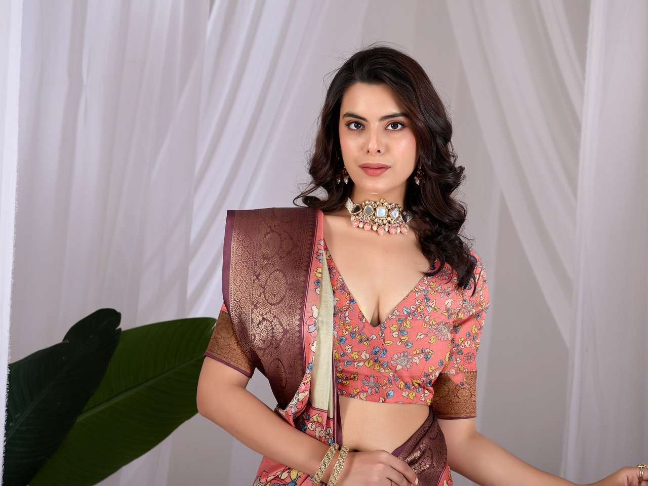 SOFT LICHI SILK SAREE WITH ELEGANTFLORAL PRINT