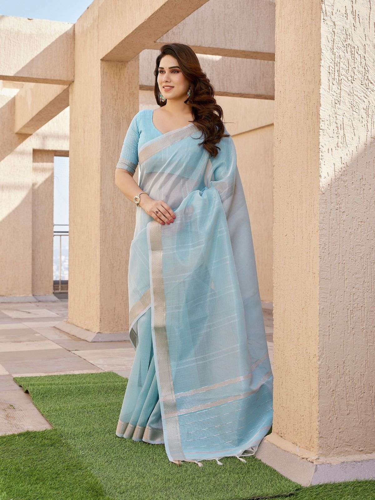 SOFT TISSUE LINEN SILK SAREE WITH ZARI LINING TO ALL OVER THE BODY AND RICH ZARI WEAVE PALLU 