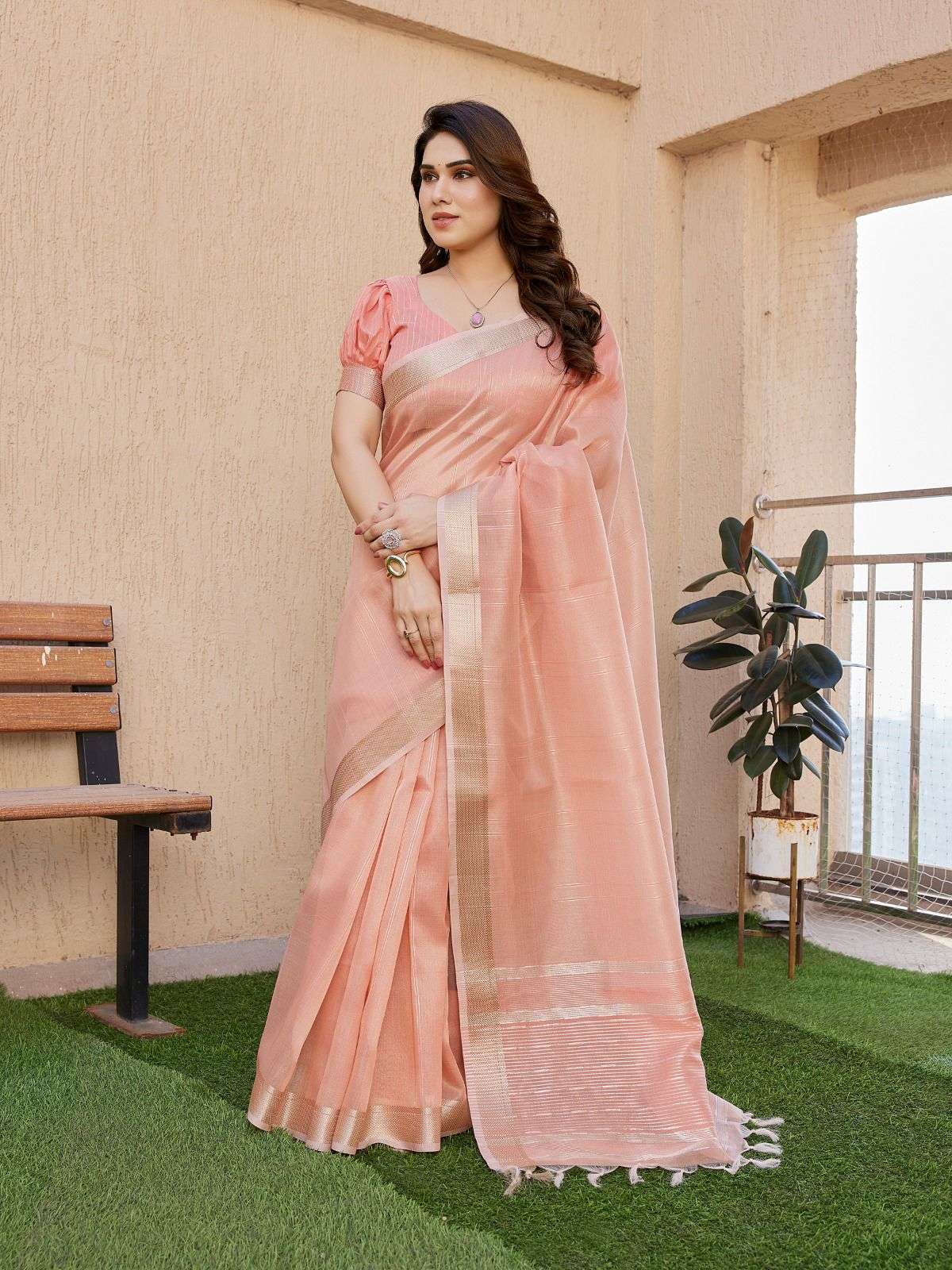 SOFT TISSUE LINEN SILK SAREE WITH ZARI LINING TO ALL OVER THE BODY AND RICH ZARI WEAVE PALLU 