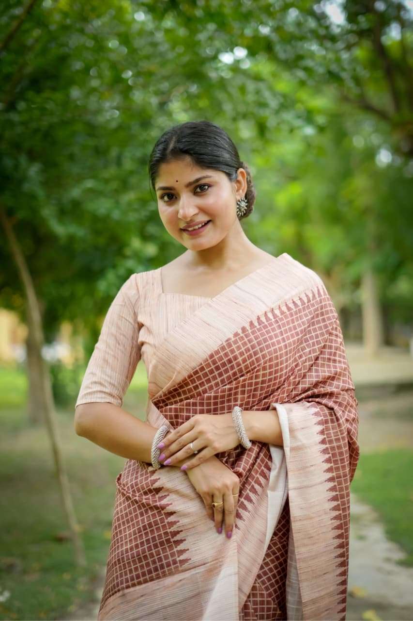 SOFT TUSSAR SILK SAREE WITH ALL OVER CHEKS PRINTED PATTERN AND KANTH WEAVING CONTRAST BORDER WITH KANTHA LINNING PALLU
