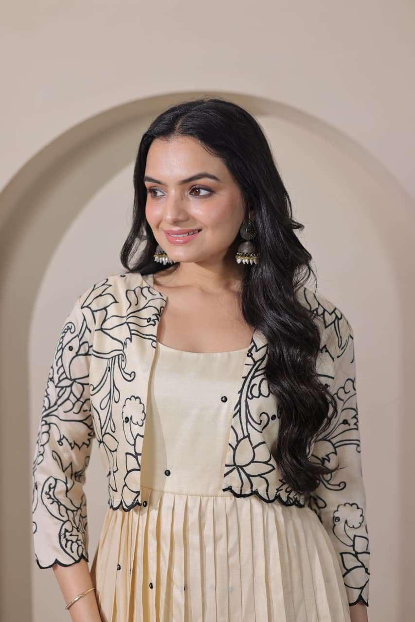 TREANDING TASAR SILK GOWN WITH KOTI 