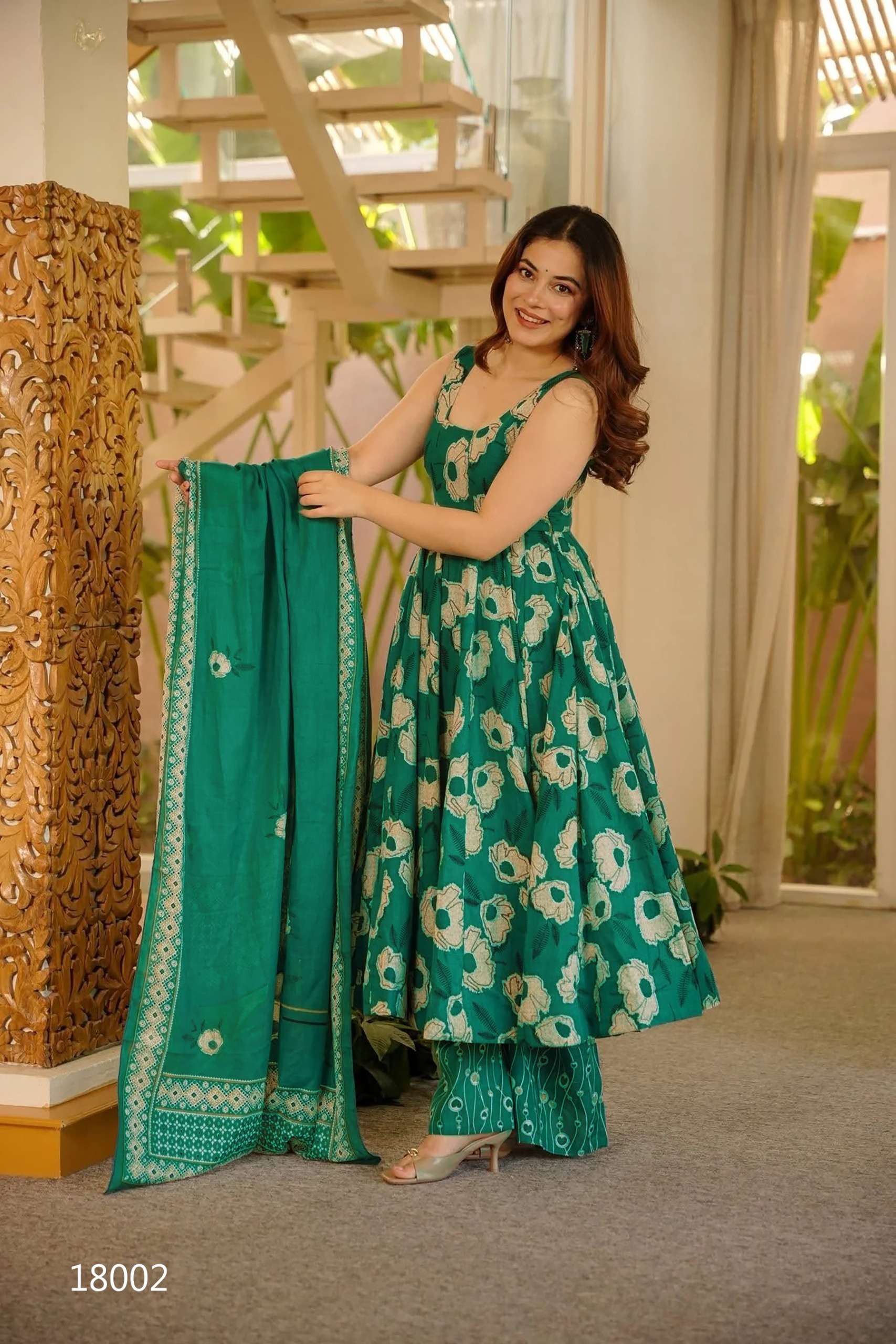 Presents this Designer 3pcs beautiful  printed Kurti bottom with dupatta Collection (set of 5 beautiful design 18001 to 18005)