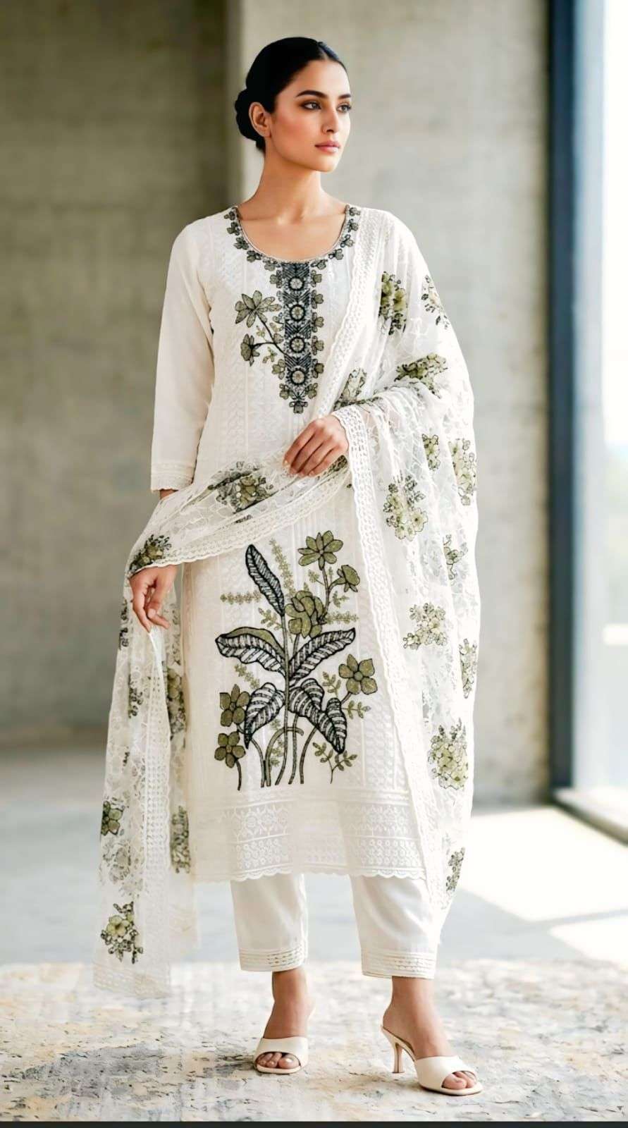  HEAVY SHIFFLI  STICH SUIT  HEAVY GEORGETTE THOUSAND BUTTA WITH DIGITAL PRINTS  WITH EMBROIDERY NACK WORK EXPORTER SURAT